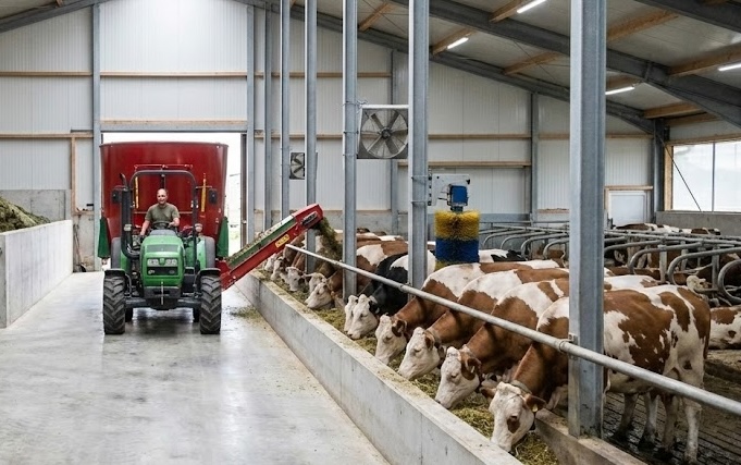 Livestock Feeding - Alexander Magnettechnik