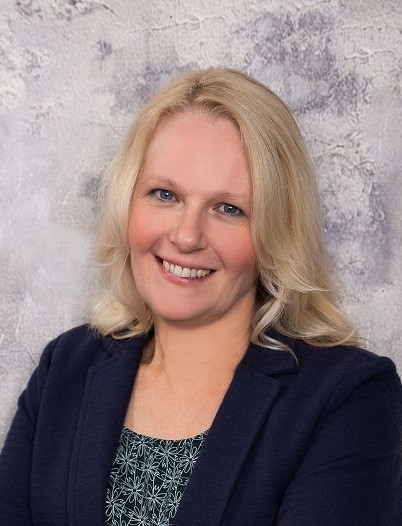 Doris Urbschat - Secretariat and Accounting
